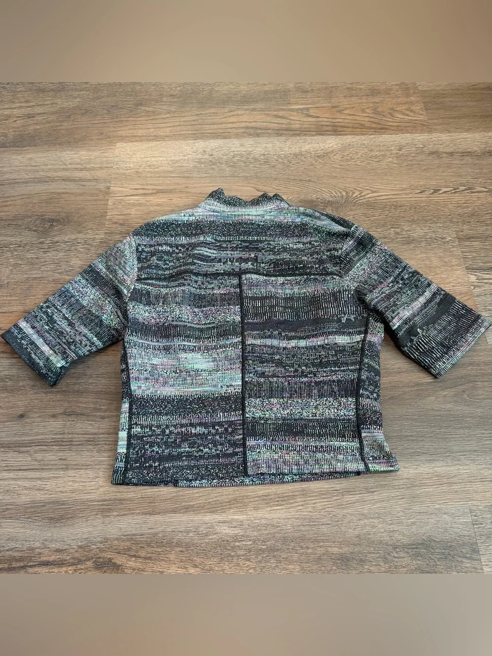 RARE Lululemon Lab Jacquard Mock Neck T-Shirt Future Noise Size Small Cropped